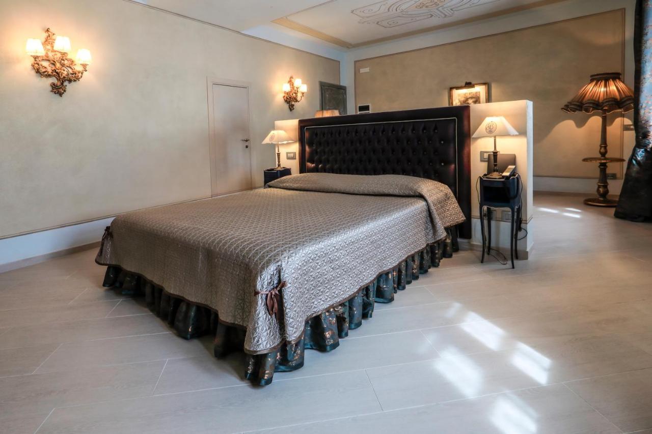 Relais Villa Prato Момбаруццо Экстерьер фото